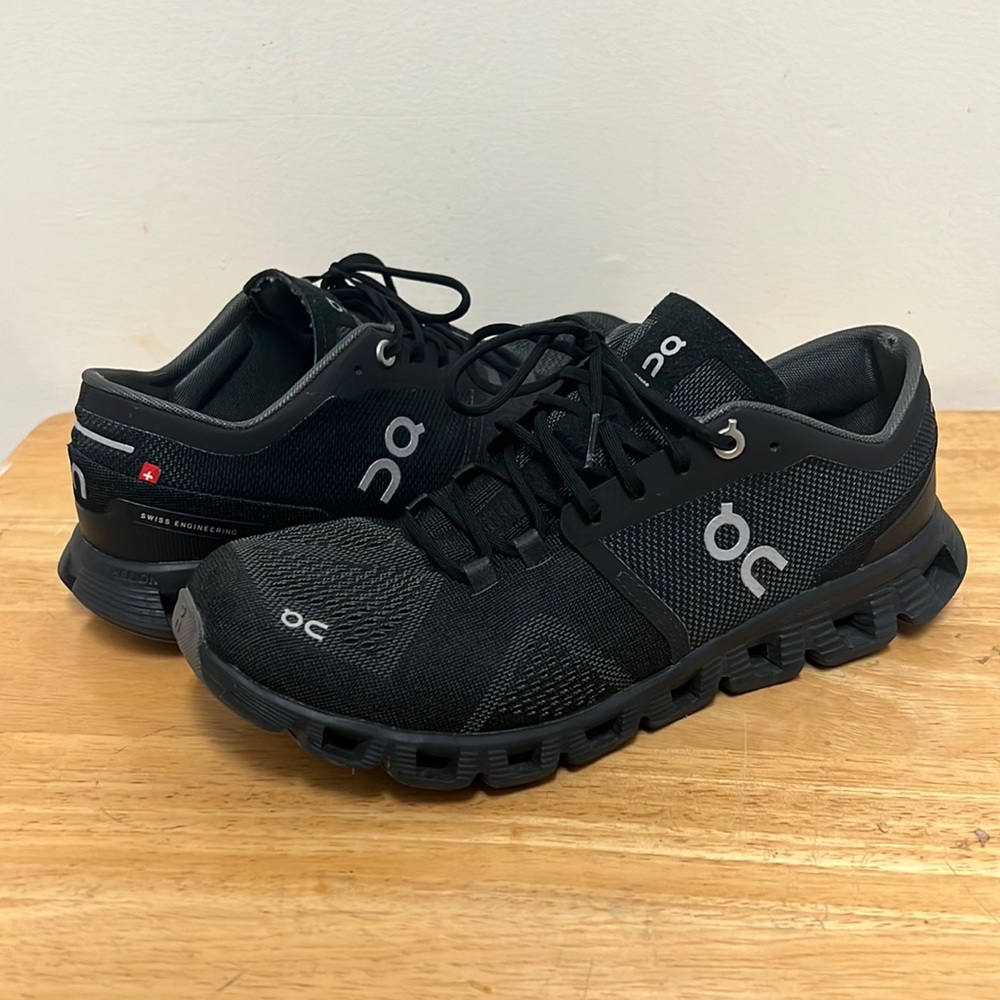 On Cloud X Black Sneakers Size 8.5
